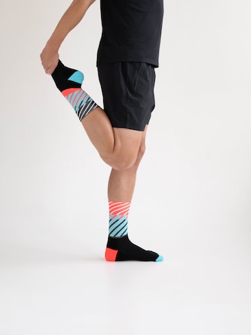 INCYLENCE Athletic Socks 'DIAGONALS' in Black