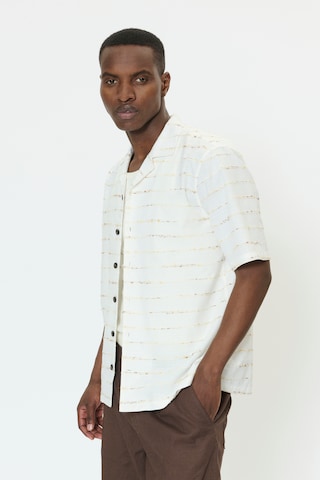 Matinique Regular fit Button Up Shirt 'MAKlampo' in White: front