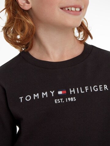 TOMMY HILFIGER Sweatshirt 'Essential' in Zwart