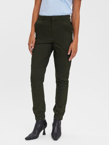 VERO MODA Regular Cargobroek 'MAYA' in Bruin: voorkant