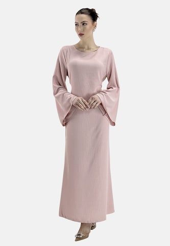Abito di Elara in rosa: frontale