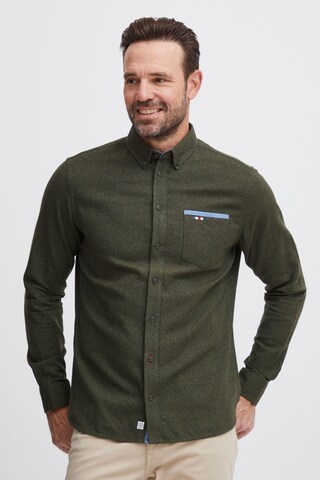 FQ1924 - Ajuste confortable Camisa 'Steven' en verde: frente