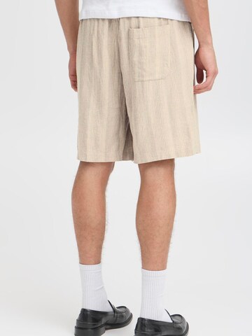 !Solid Regular Shorts 'SDLiam' in Grün