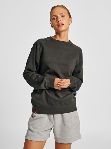 Hummel Sweatshirt in Green: front