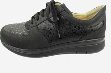 Finn Comfort Lace-Up Shoes in Black