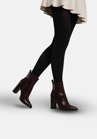 Salinyang Bootie in Red