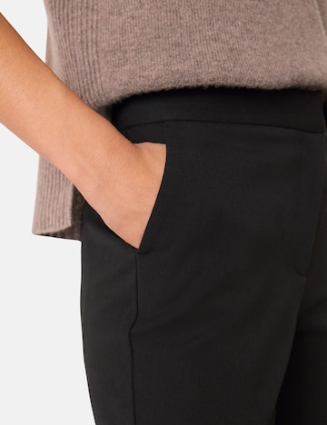 Whistles Regular Pants in Black: front