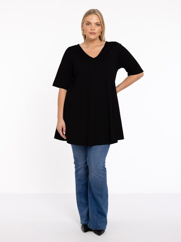 Yoek Tunic in Black