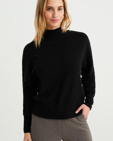 WE Fashion Sweater in Black: front