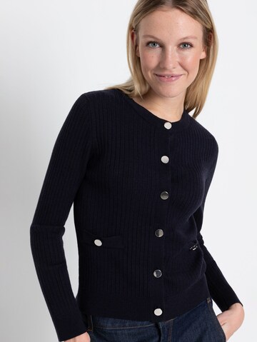 MORE & MORE Strickjacke in Blau: Vorderseite