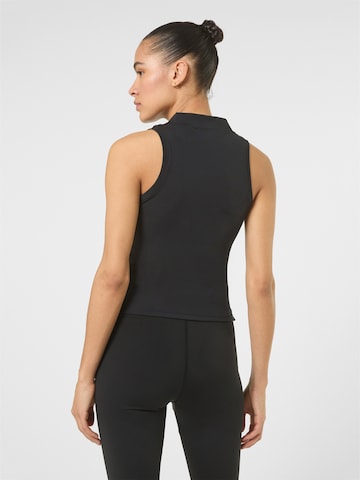 Top 'LUNATA graphic sleeveless v-neck top' di FILA in nero