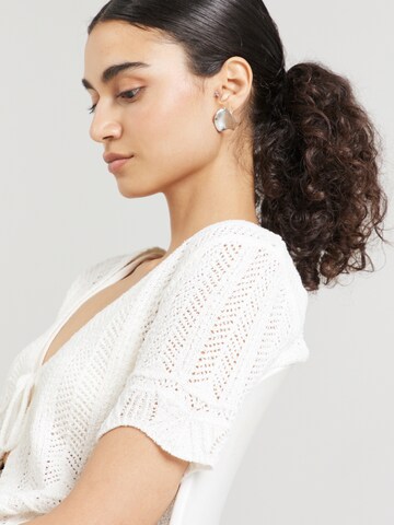 Monki Strickjacke in Weiß
