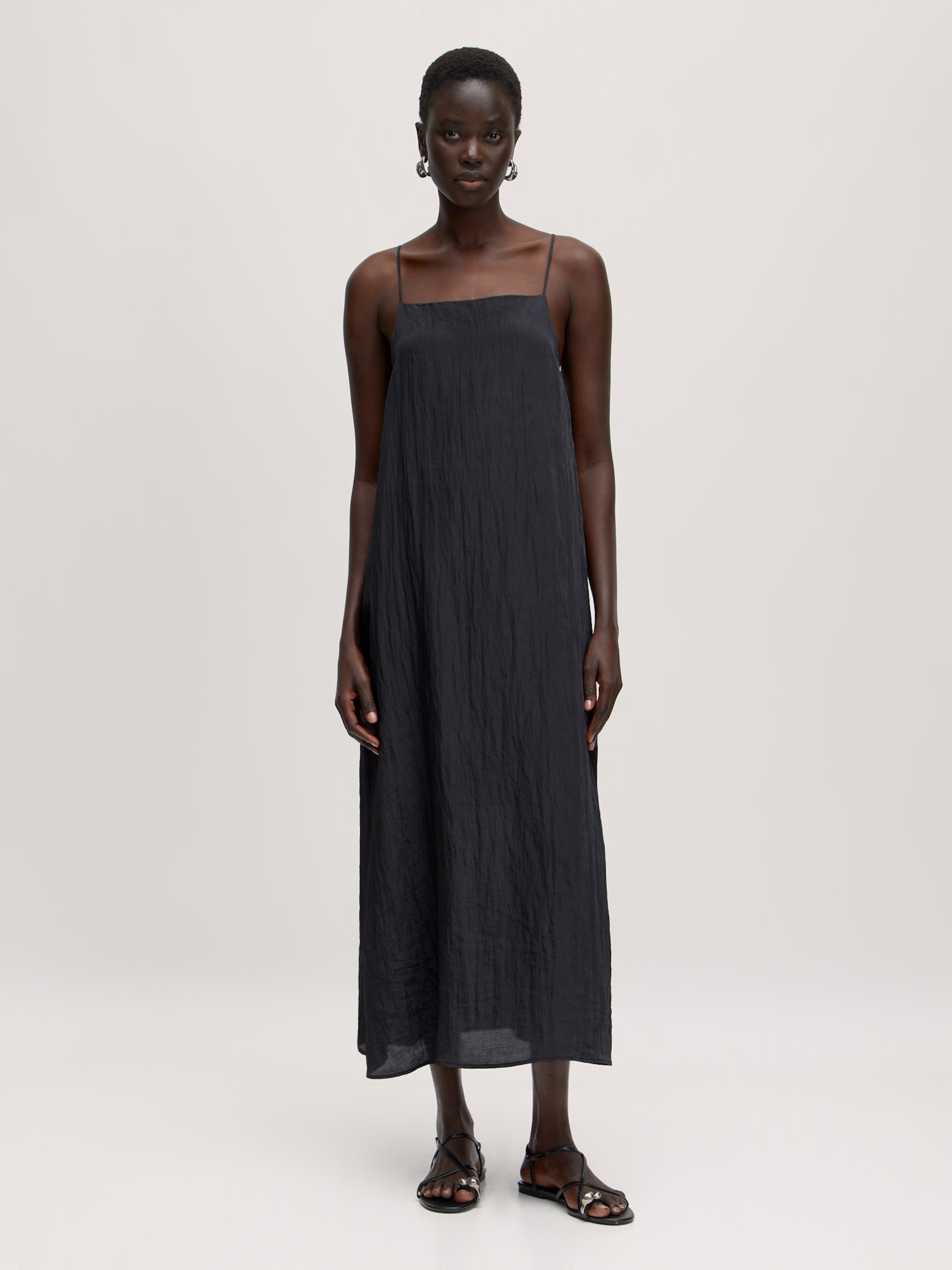 EDITED Produkte Kleid 'Isabela' schwarz