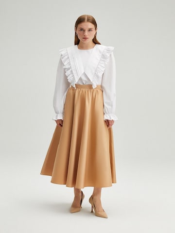 Touche Prive Skirt in Beige