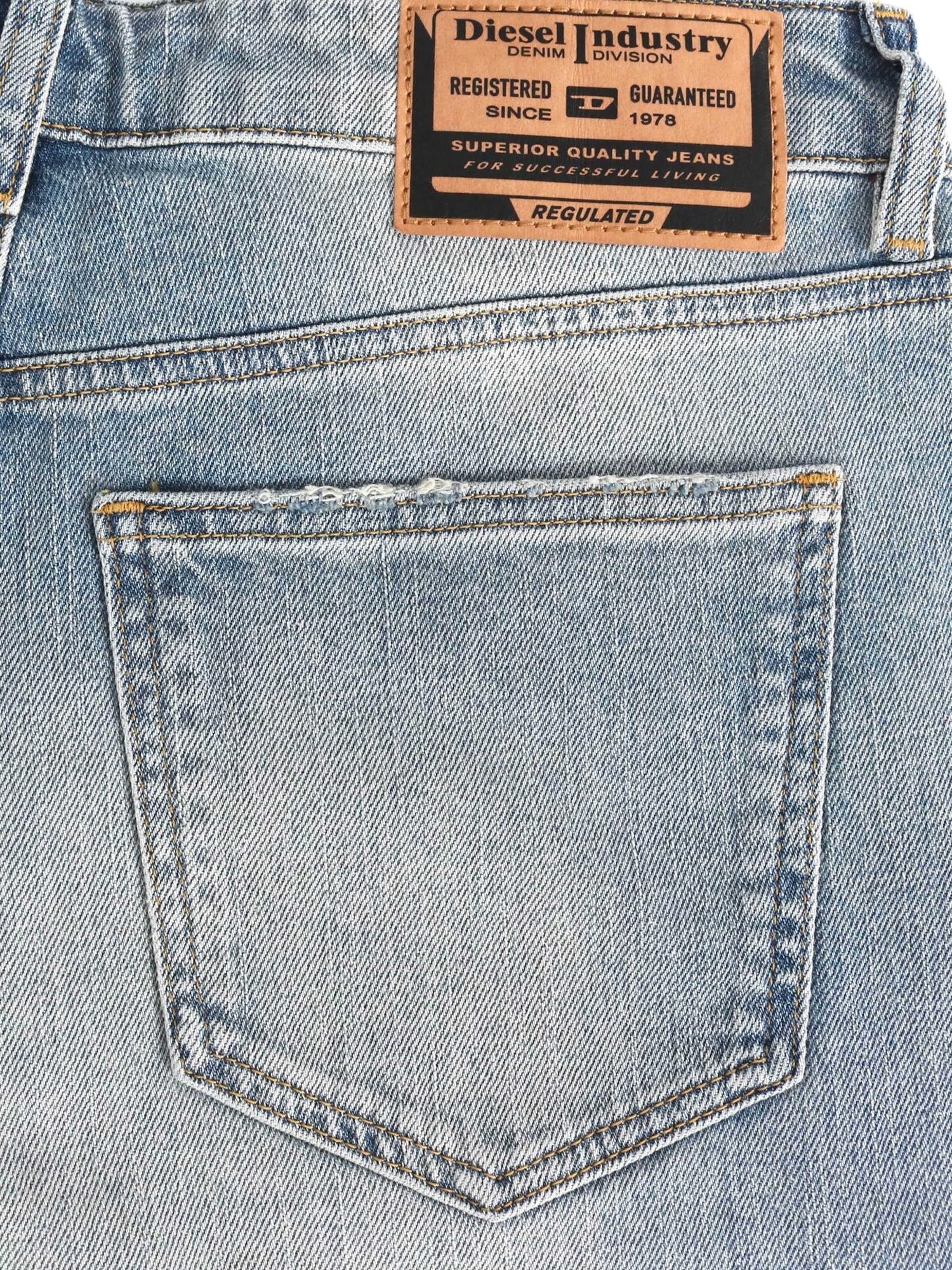 DIESEL Loose fit Jeans 'KRASHEE R08BI' in Blue