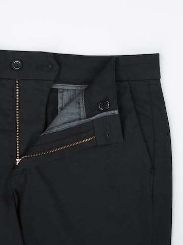 W. Wegener Slim fit Chino Pants 'Chiva 8500' in Black