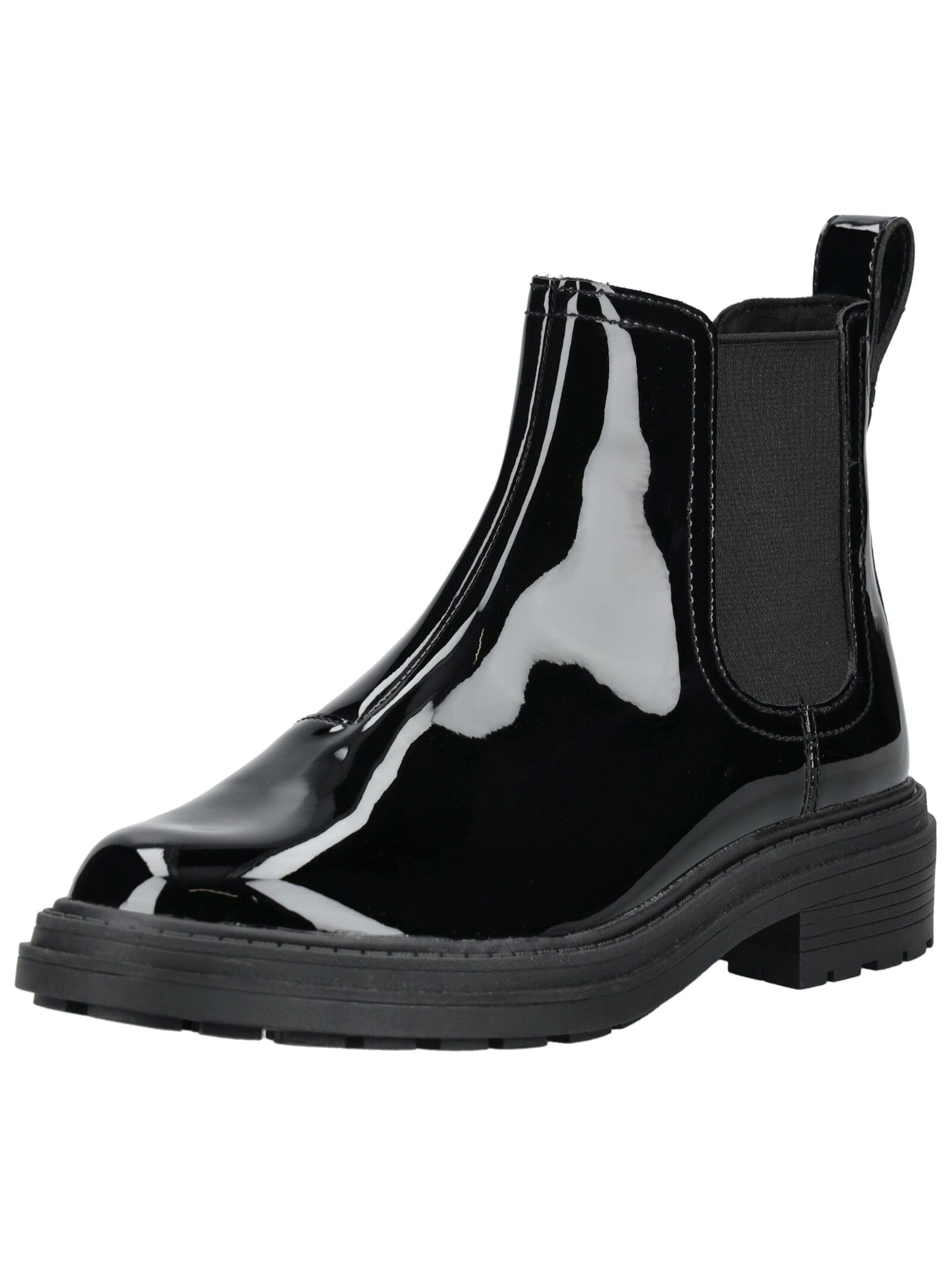 CLARKS Chelsea boots in Black: front