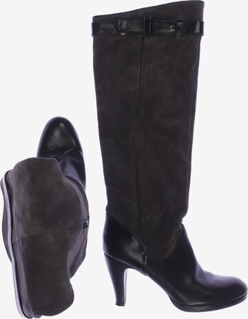 Chie Mihara Dress Boots in 40 in Grey: front
