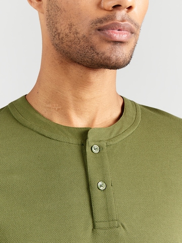 Tricou de la s.Oliver pe verde