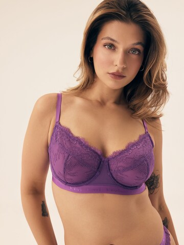 Classico Reggiseno 'Soft-BH Ocrissa, Stickerei, florale Spitze' di ESOTIQ in lilla
