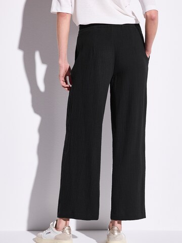 STREET ONE Wide leg Trousers in Black