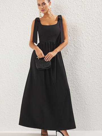 Trendyol Evening dress in Black: front