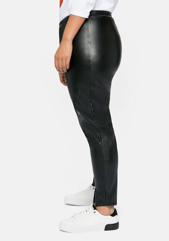 SHEEGO Skinny Leggings in Zwart