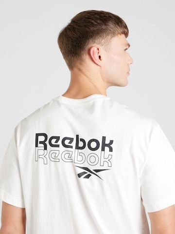 Tricou funcțional 'PROUD' de la Reebok pe alb