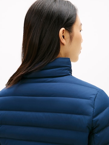 TOMMY HILFIGER Φθινοπωρινό και ανοιξιάτικο μπουφάν σε μπλε