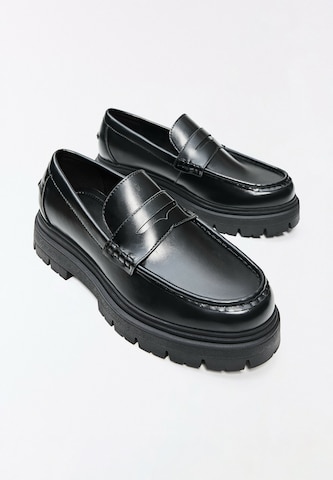 Bershka Slip-ons in Black