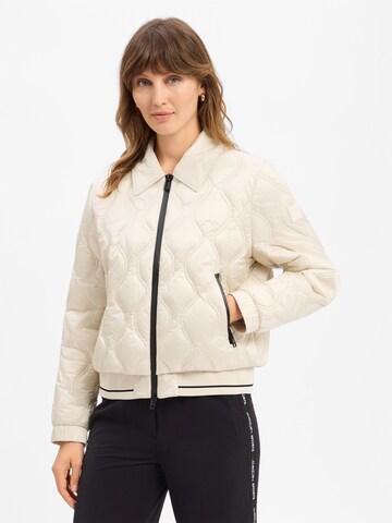 Marc Cain Between-Season Jacket in White: front