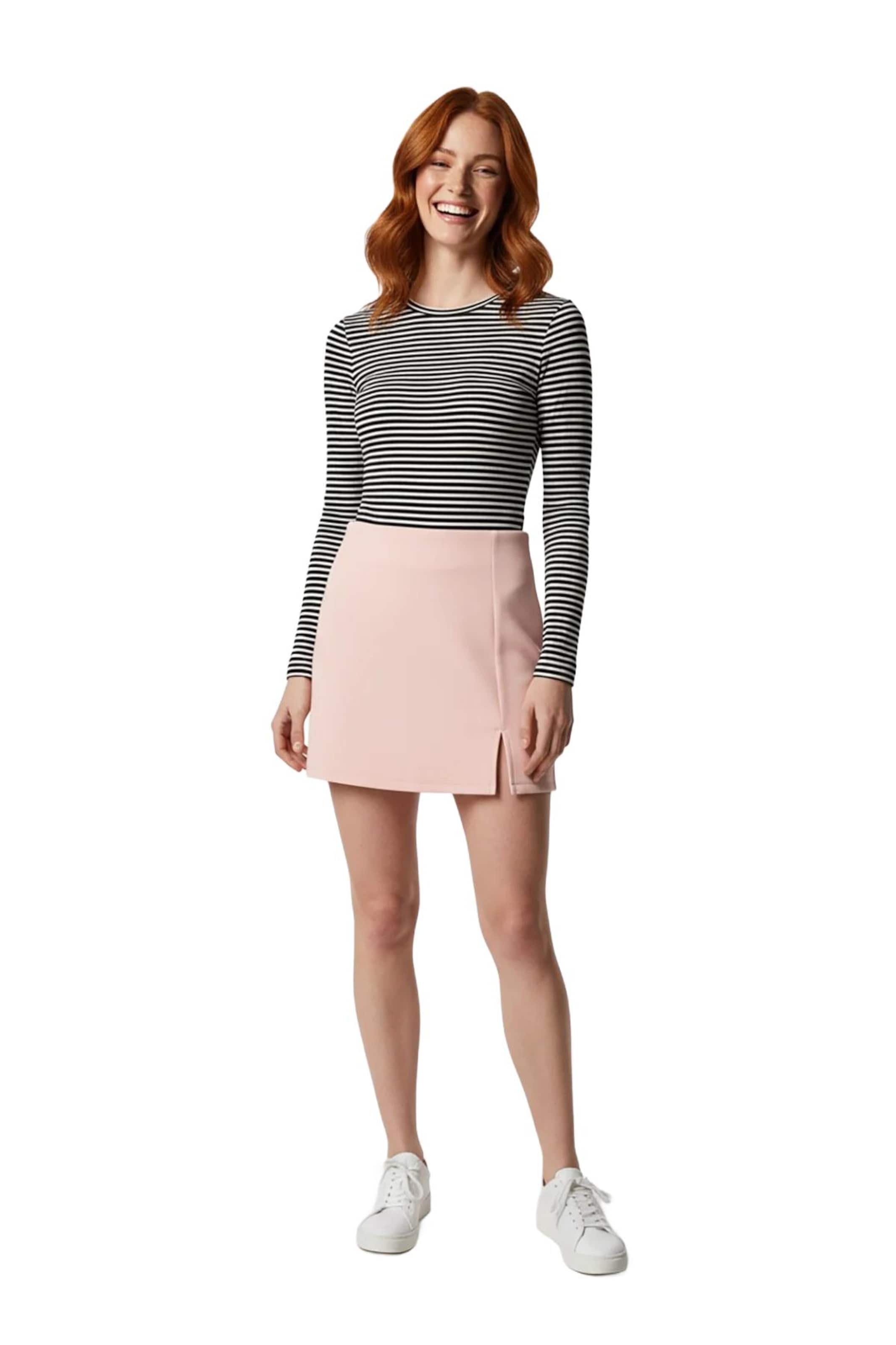 Alexa Dash Rok in Roze