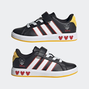 ADIDAS SPORTSWEAR Sportschuh 'Grand Court Mickey' in Schwarz