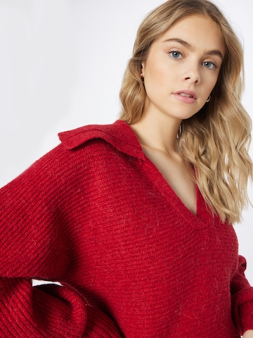 NÜMPH - Pullover em vermelho