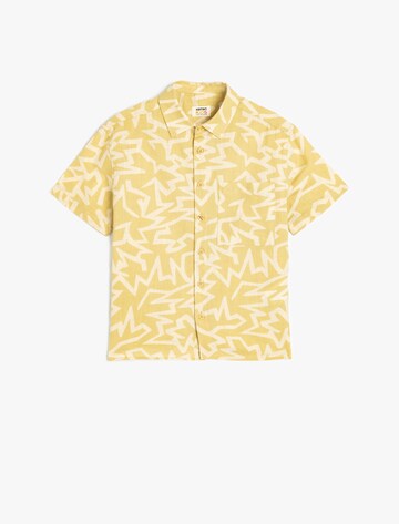 Koton Regular fit Button Up Shirt in Green: front
