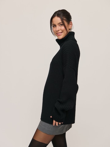 A LOT LESS Pullover 'Charlotta' in Schwarz