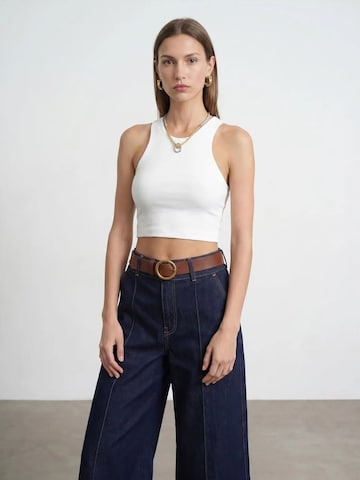 Top di Dilvin in bianco: frontale