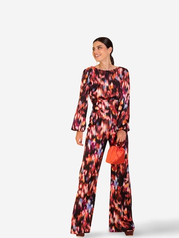Wide leg Pantaloni con pieghe di THE-ARE in nero