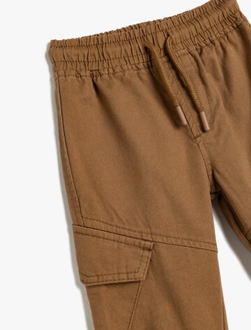 Koton Tapered Broek in Bruin