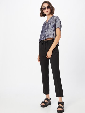 VERO MODA Tapered Pleated Pants 'MAYA' in Black