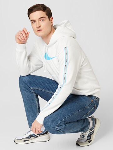 Nike Sportswear Μπλούζα φούτερ 'REPEAT' σε λευκό
