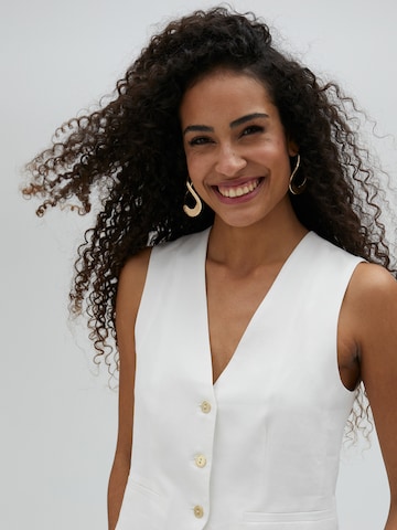 Lola Casademunt Vest ' ' in White