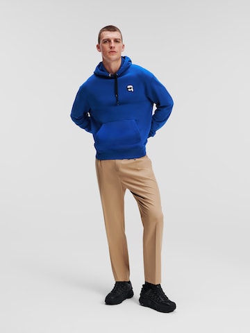 Bluză de molton de la Karl Lagerfeld pe albastru