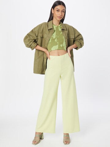 Top di BDG Urban Outfitters in verde