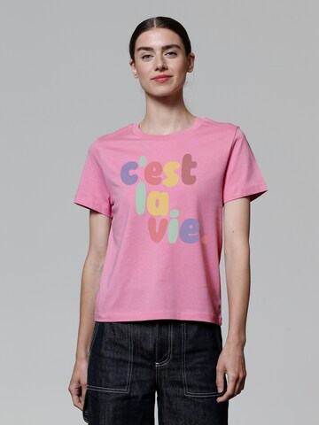 Watapparel Shirt 'c'est la vie' in Pink: front