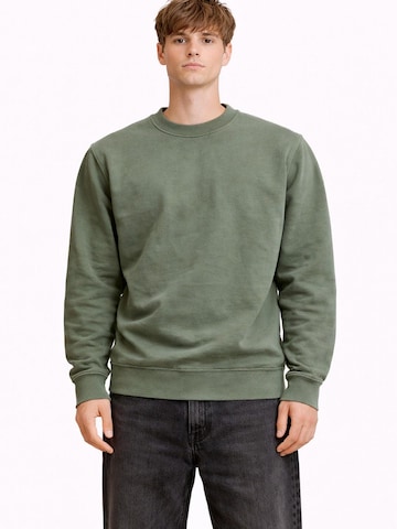 A Question Of (AQO) Sweatshirt 'Johannes' in Green: front