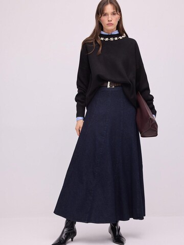 Touché Privé Pullover 'Sweater With Pearl Collar' i sort