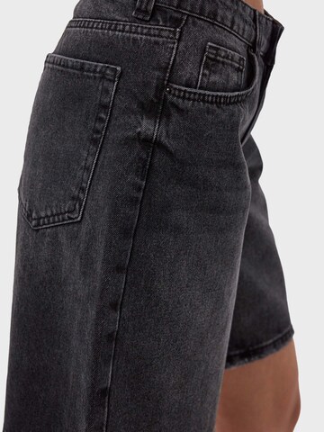 IT'S BASIC Baggy Jeans 'BAGGY MINI DENIM SHORTS' in Zwart