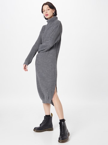 Robes en maille 'ROSLYN' Femme Luxe en gris : devant