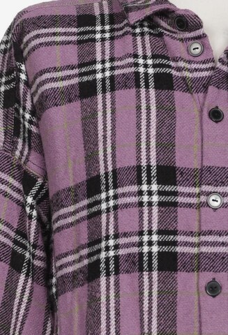 tigha Button Up Shirt in M in Purple